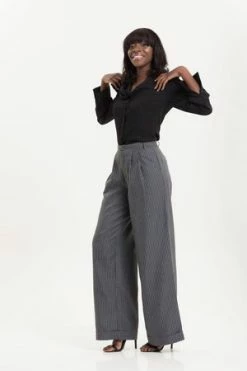 Voodoo Vixen Madeline 40s Black Blouse -Clorhing Shop Madeline 40s Black Blouse Voodoo Vixen 4 300x