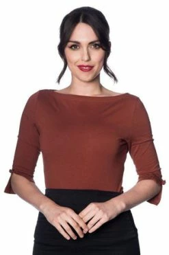 Banned Oonagh Basic Top 56 Banned Oonagh Basic Top -Clorhing Shop Oonagh Basic Top Banned 10 65aa0d12 6b9c 457c 92ed 5455d54b212a 300x