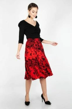 Voodoo Vixen Chloe Rose Skirt -Clorhing Shop chloe rose skirt voodoo vixen 4 300x
