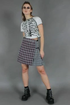 JAWBREAKER Contrast Check Buckled Mini-Kilt 16 JAWBREAKER Contrast Check Buckled Mini-Kilt -Clorhing Shop contrast check buckled mini kilt jawbreaker 8 300x