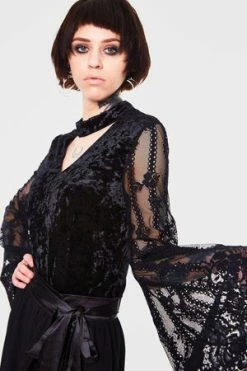 JAWBREAKER Dark Elven Velvet Top -Clorhing Shop dark elven velvet top jawbreaker 4 300x