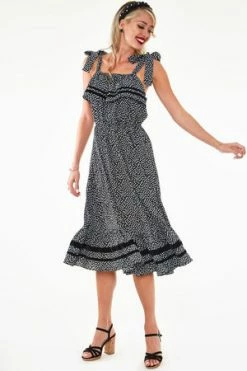 Voodoo Vixen Mae Long Floral Flare Dress With Velvet Trim 8 Voodoo Vixen Mae Long Floral Flare Dress With Velvet Trim -Clorhing Shop dra 9329 bi 03 300x