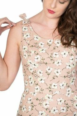 Banned Fresh Bloom Print Pencil Dress -Clorhing Shop fresh bloom print pencil dress banned 3 300x