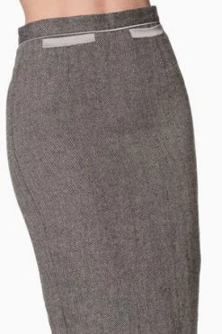 Banned Izzy Plus Size Pencil Skirt -Clorhing Shop izzy plus size pencil skirt banned 4 300x