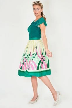 Voodoo Vixen Mia Colour Wheel Border Print Flare Skirt 17 Voodoo Vixen Mia Colour Wheel Border Print Flare Skirt -Clorhing Shop mia colour wheel border print flare skirt voodoo vixen 9 300x