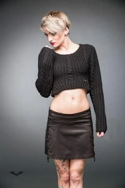 QUEEN OF DARKNESS Short Knitted Sweater With Pad Pattern