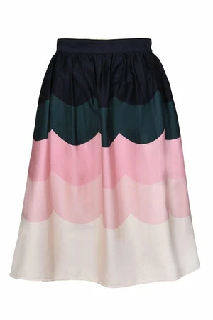 Voodoo Vixen Sofia Scallop Border Print Flare Skirt 3 Voodoo Vixen Sofia Scallop Border Print Flare Skirt - Image 3