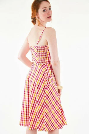 Voodoo Vixen Tami Sweetheart Neckline Flare Dress In Gingham 2 Voodoo Vixen Tami Sweetheart Neckline Flare Dress In Gingham - Image 2