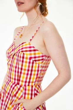 Voodoo Vixen Tami Sweetheart Neckline Flare Dress In Gingham 9 Voodoo Vixen Tami Sweetheart Neckline Flare Dress In Gingham -Clorhing Shop tami sweetheart neckline flare dress in gingham voodoo vixen 5 300x