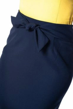 Banned Tropical Day Skirt -Clorhing Shop tropical day skirt banned 5 300x